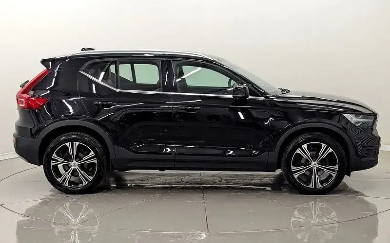 Used Volvo XC40 Inscription 163 HP (119 kW) 2021 Onyx black SUV
