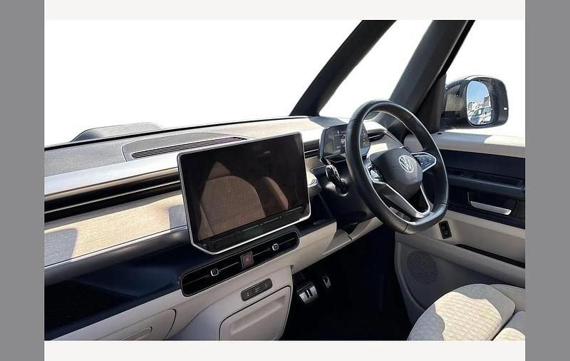 Usado VW ID. Buzz Pro 210 kW (286 HP) 2024 Preto Monovolume