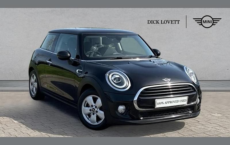 Used Mini Cooper Classic 134 HP (98 kW) 2019 Black Hatchback