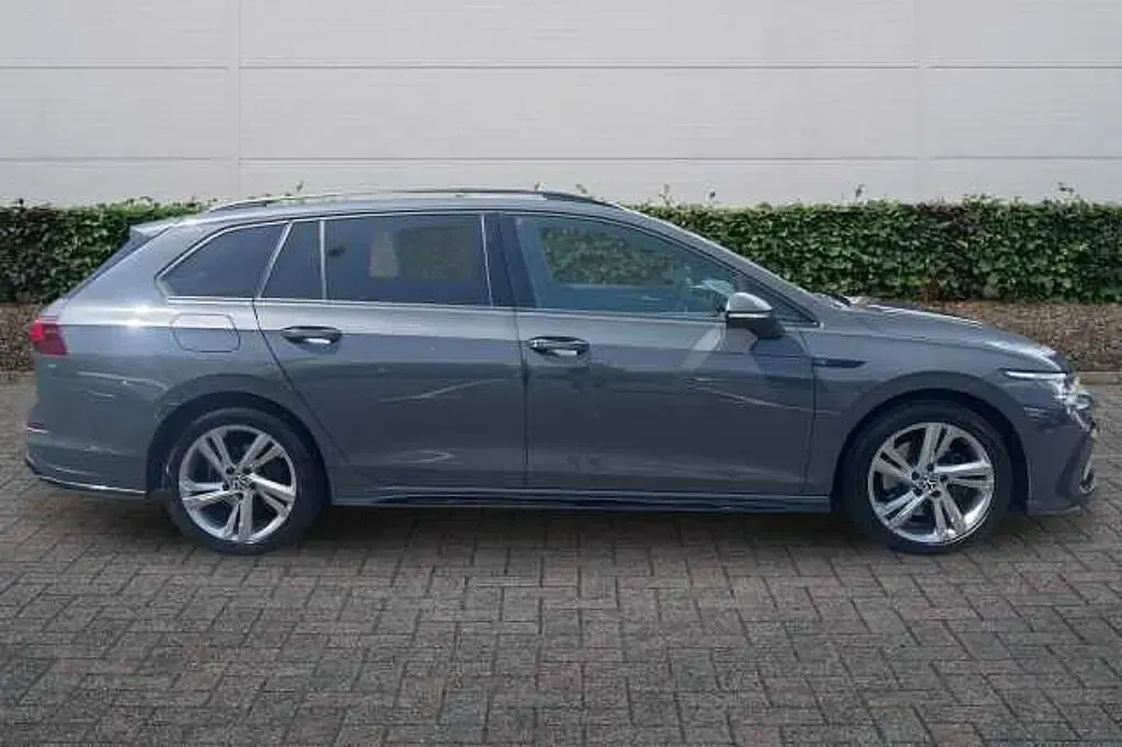 Used VW Golf VIII R-line 150 HP (110 kW) 2022 Grey Estate