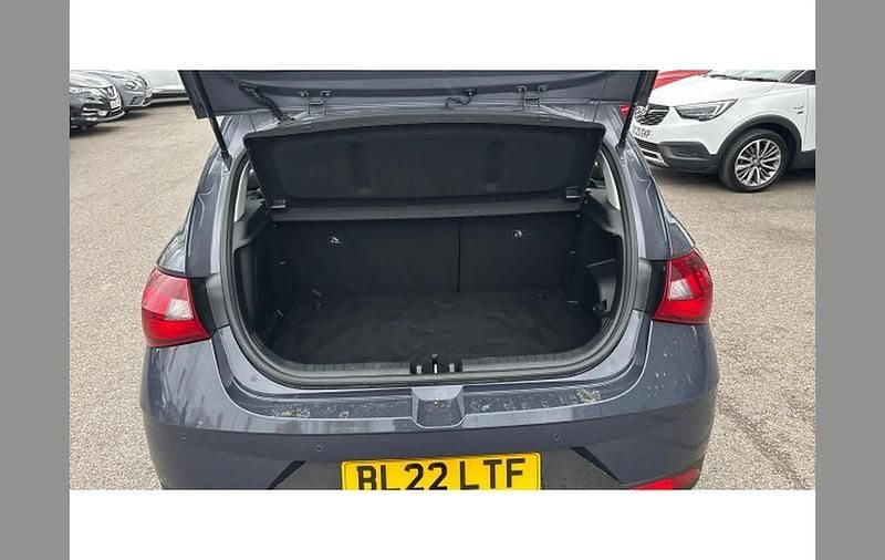 Used Hyundai i20 SE 99 HP (72 kW) 2022 Grey Hatchback