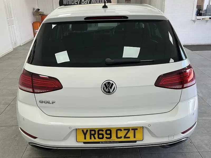 Used VW Golf VII Match 150 HP (110 kW) 2019 White Hatchback