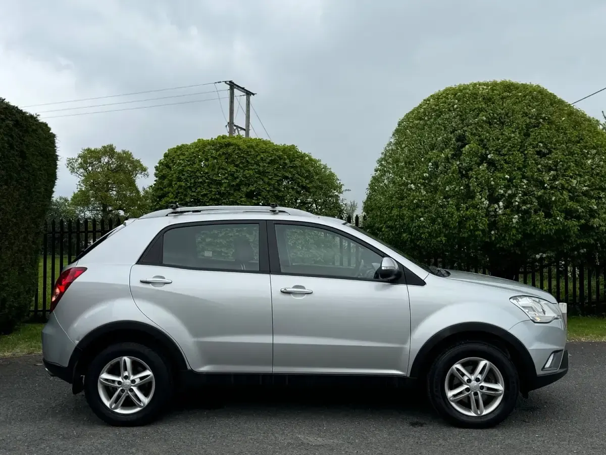 Used SsangYong Korando 175 HP (128 kW) 2013 Silver SUV