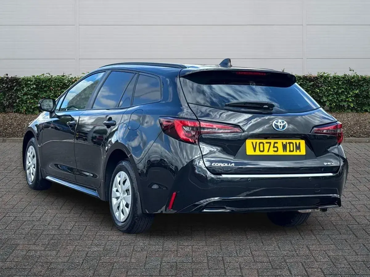 Used Toyota Corolla 140 HP (102 kW) 2025 Black