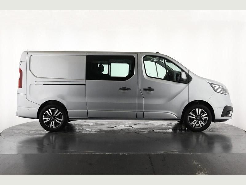 New Renault Trafic 170 HP (125 kW) 2025 Grey MPV