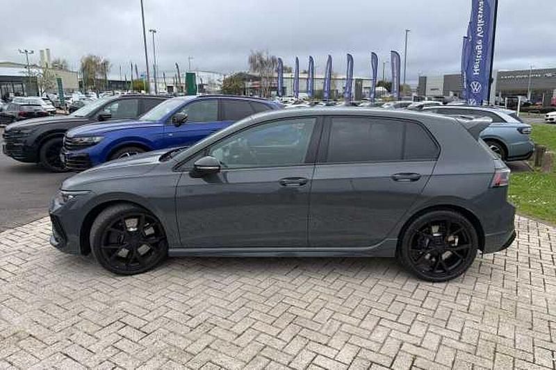 Used VW Golf VIII R 333 HP (244 kW) 2026