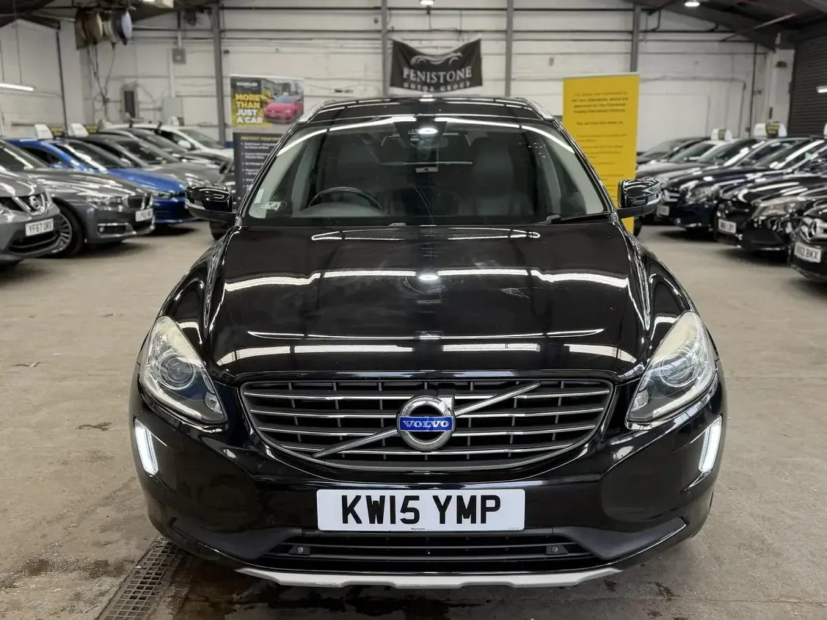 Used Volvo XC60 SE Lux 220 HP (161 kW) 2015 Black SUV