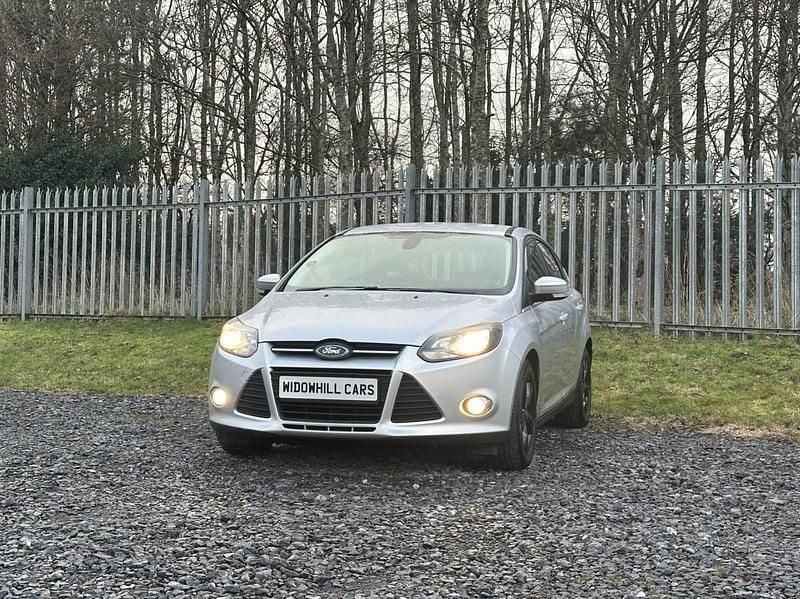 Used Ford Focus Zetec 2013 Silver Hatchback