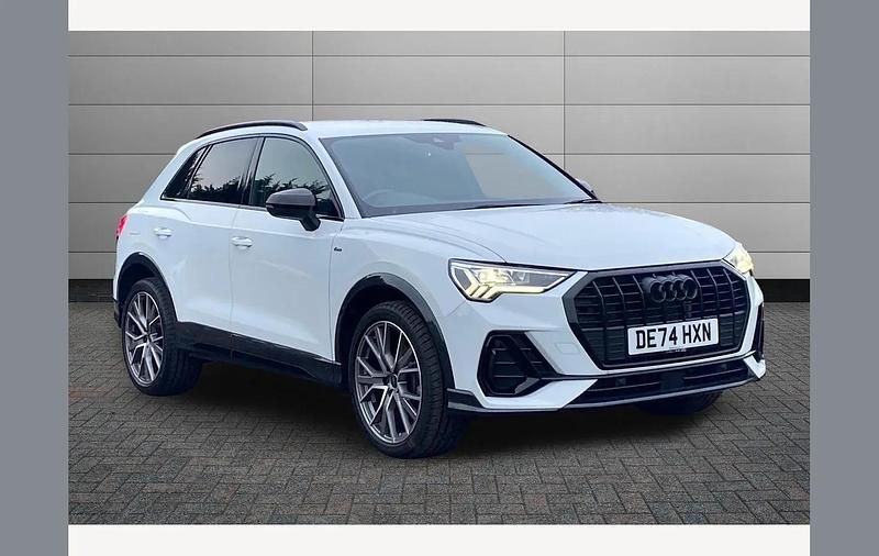 Used Audi Q3 Black Edition 150 HP (110 kW) 2024 Glacier white SUV