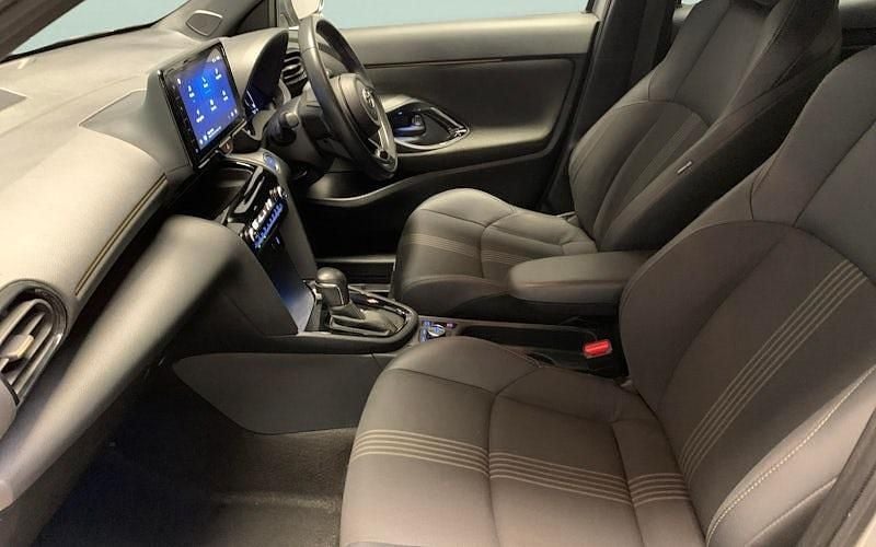 Used Toyota Yaris Hybrid 116 HP (85 kW) 2022 Estate