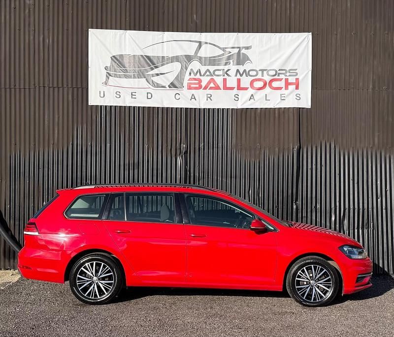 Used VW Golf VII SE 150 HP (110 kW) 2018 Red Estate