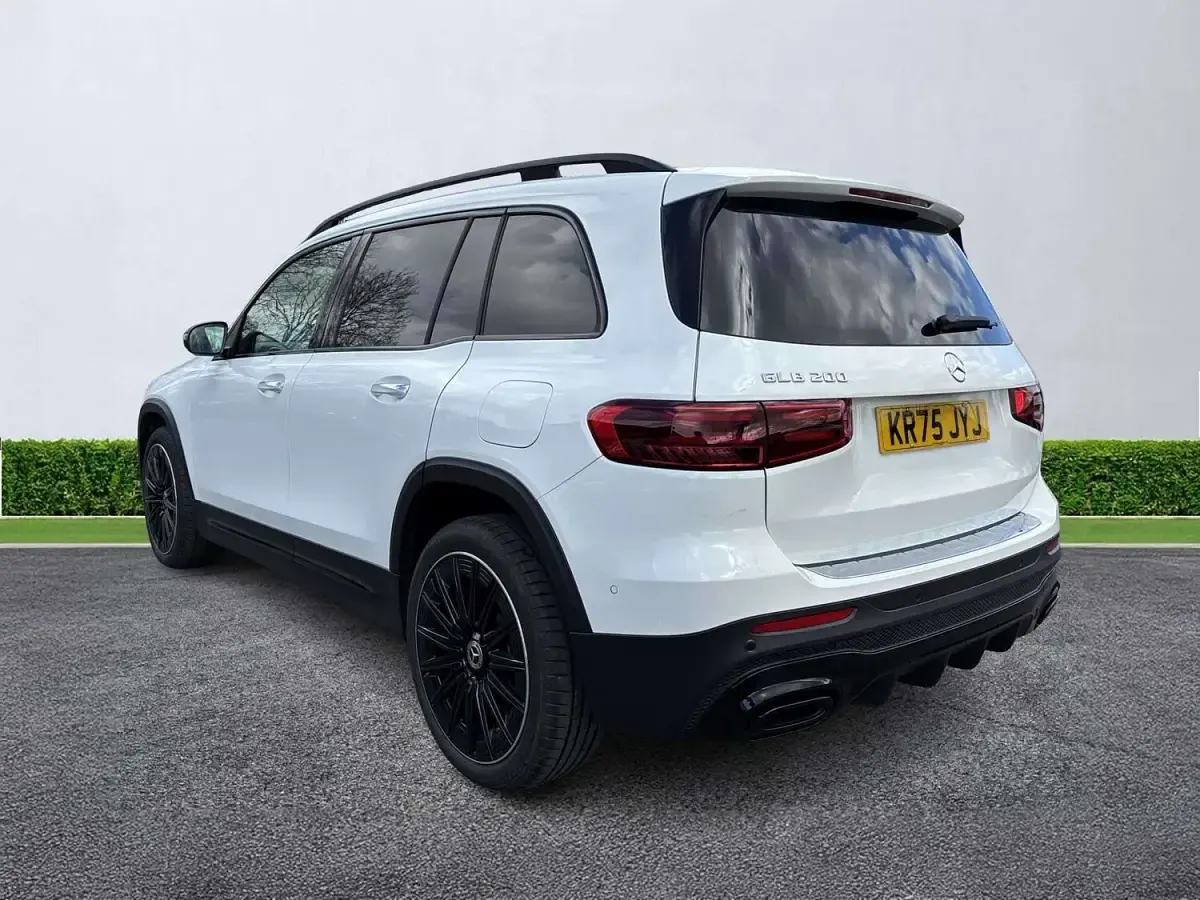 Used Mercedes GLB200 AMG Line Premium Plus 163 HP (119 kW) 2025 White SUV