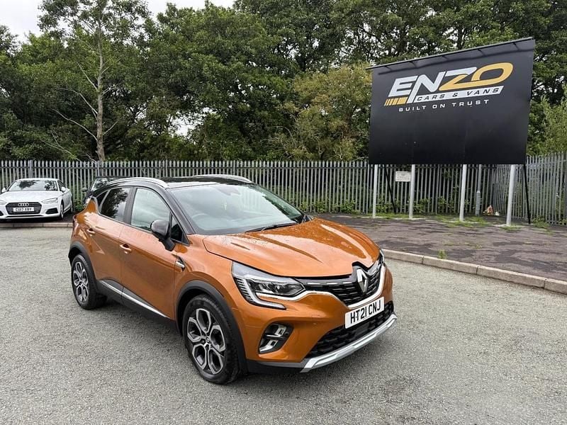 Orange/black Used 2021 Renault Captur Iconic SUV | £8,995 - Image 1/4