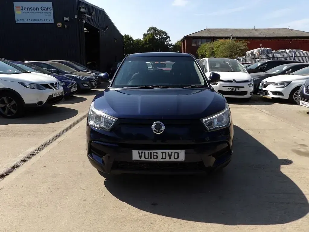 Used SsangYong Tivoli 128 HP (94 kW) 2016 Blue SUV