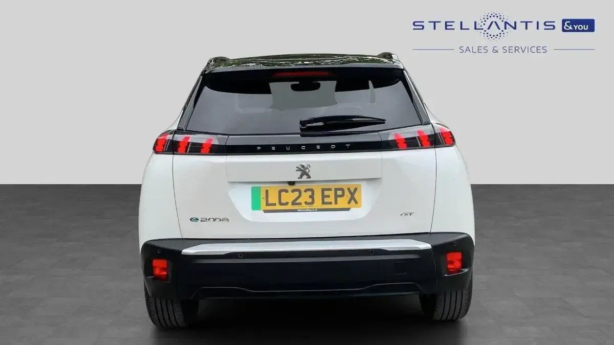 Used Peugeot e-2008 GT 98 kW (134 HP) 2023 White SUV