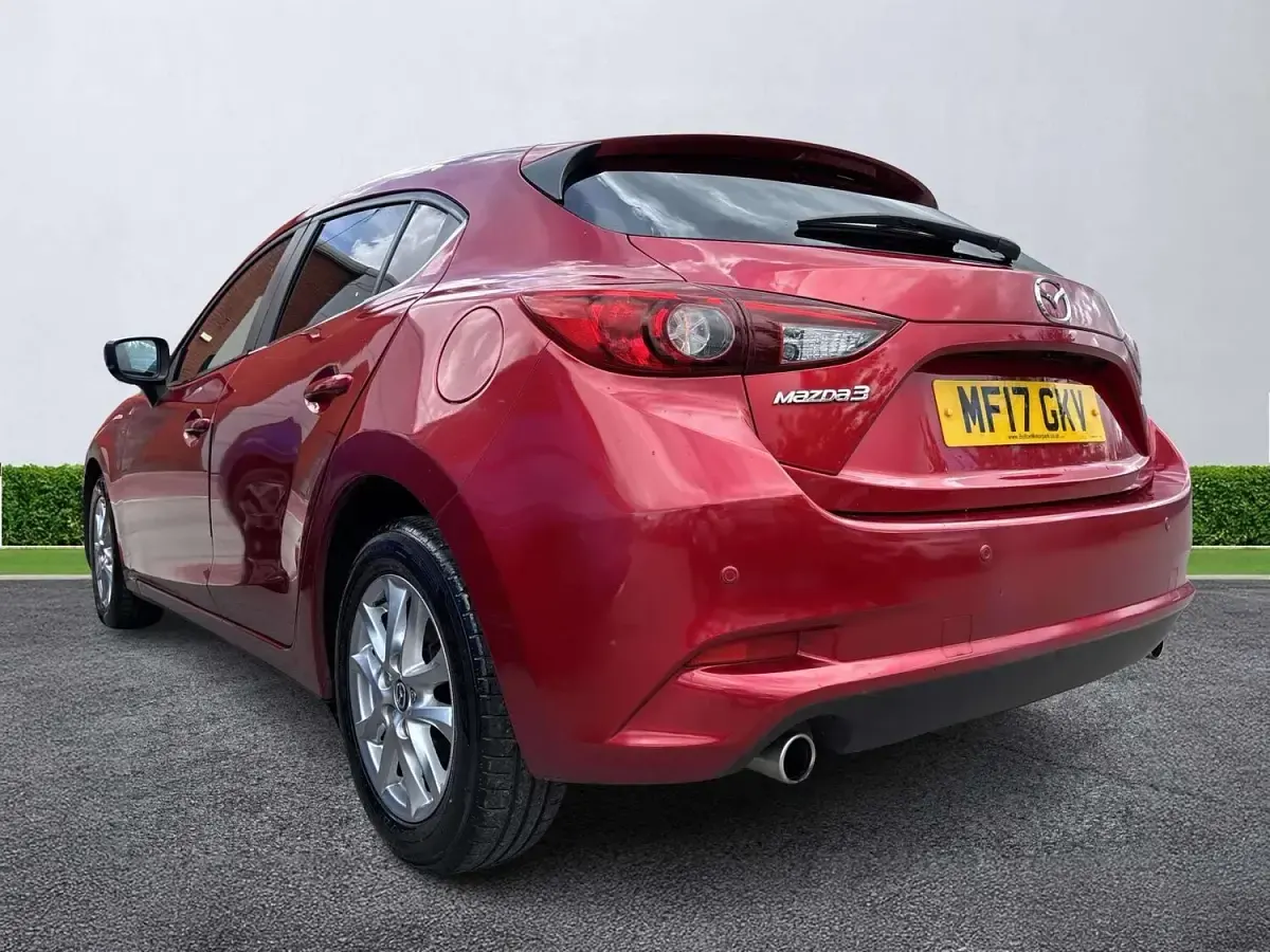 Used Mazda 3 150 HP (110 kW) 2017 Red Hatchback