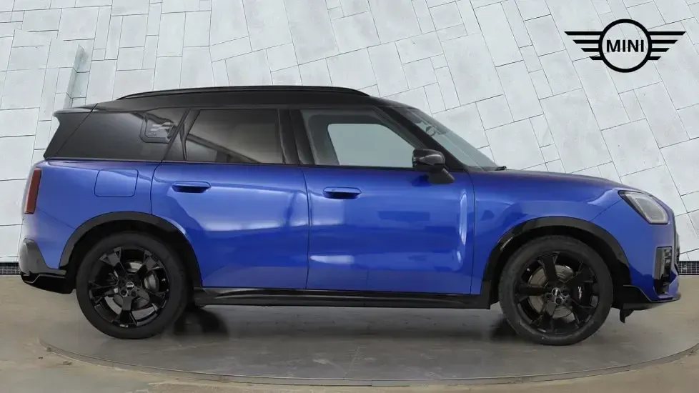 Używany Mini Countryman 215 KM (158 kW) 2025 Niebieski SUV