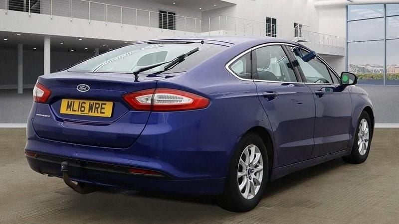 Used Ford Mondeo Titanium 150 HP (110 kW) 2016 Blue Hatchback