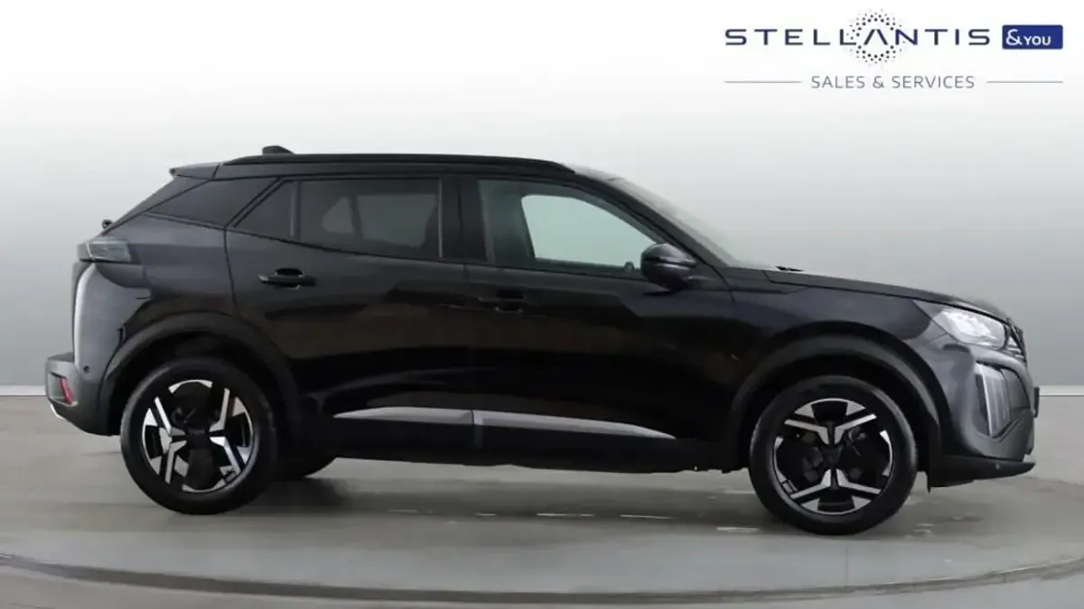 Used Peugeot 2008 Allure 129 HP (94 kW) 2023 Black SUV