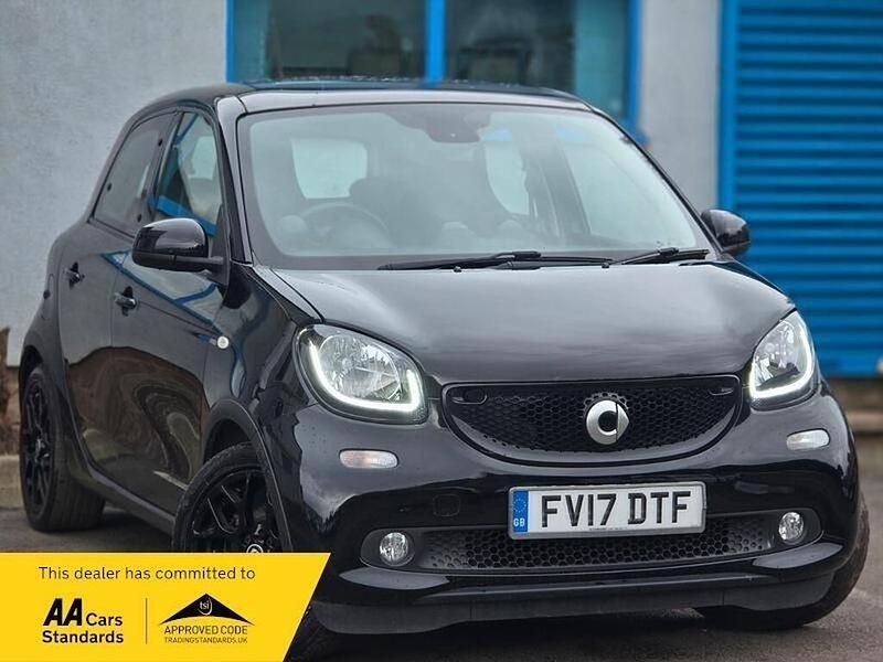 Used Smart ForFour Premium 90 HP (66 kW) 2017 Black Hatchback