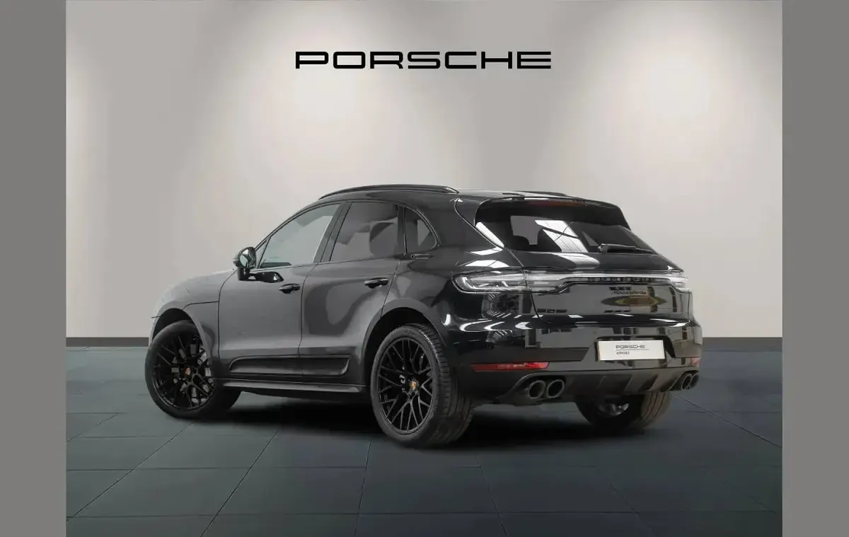 Used Porsche Macan 434 HP (319 kW) 2019 Black SUV