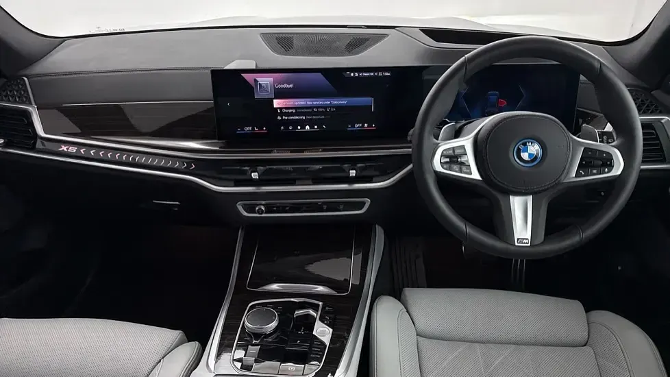 Usado BMW X5 M Sport 482 HP (354 kW) 2025 Preto SUV