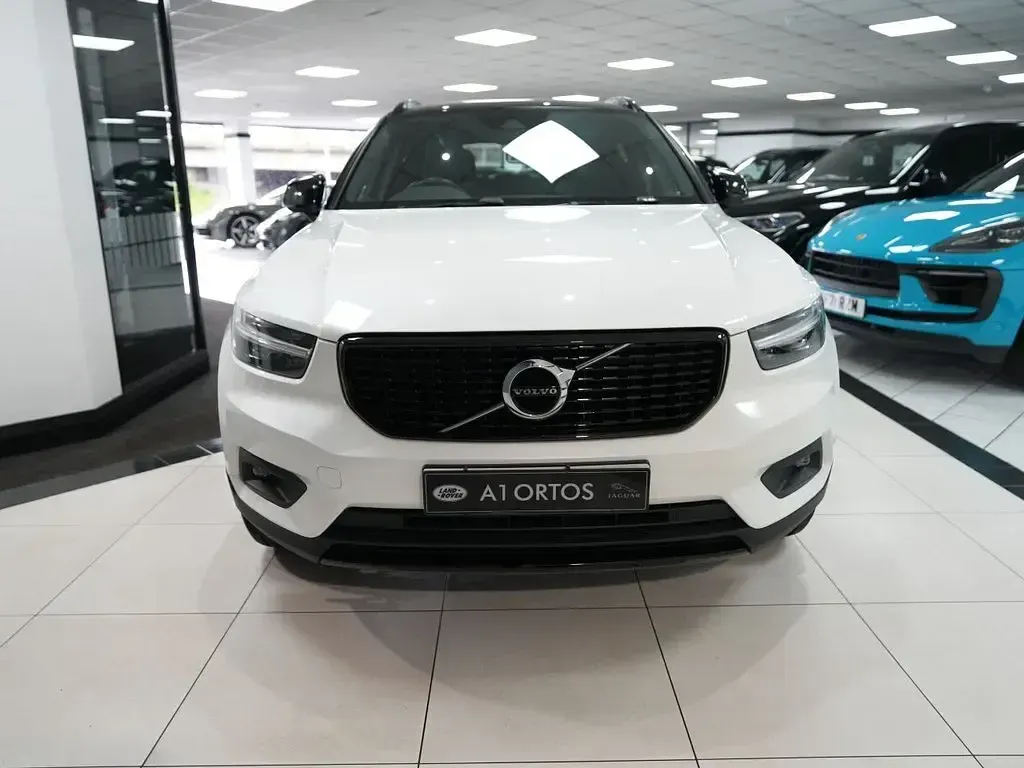 Used Volvo XC40 R-Design 2020 White SUV