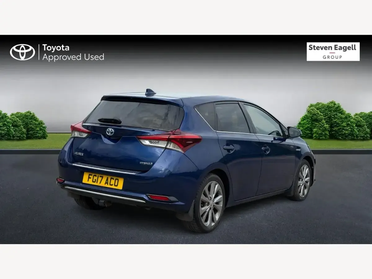 Usado Toyota Auris Hybrid 2017 Azul Citadino
