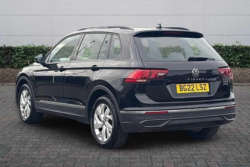 Used VW Tiguan Life 150 HP (110 kW) 2022 Black SUV
