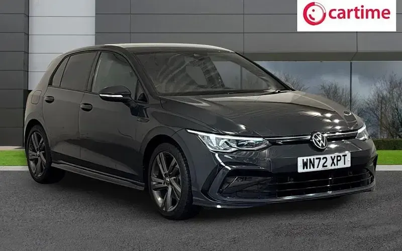 Used VW Golf VIII R-line 131 HP (96 kW) 2024 Hatchback