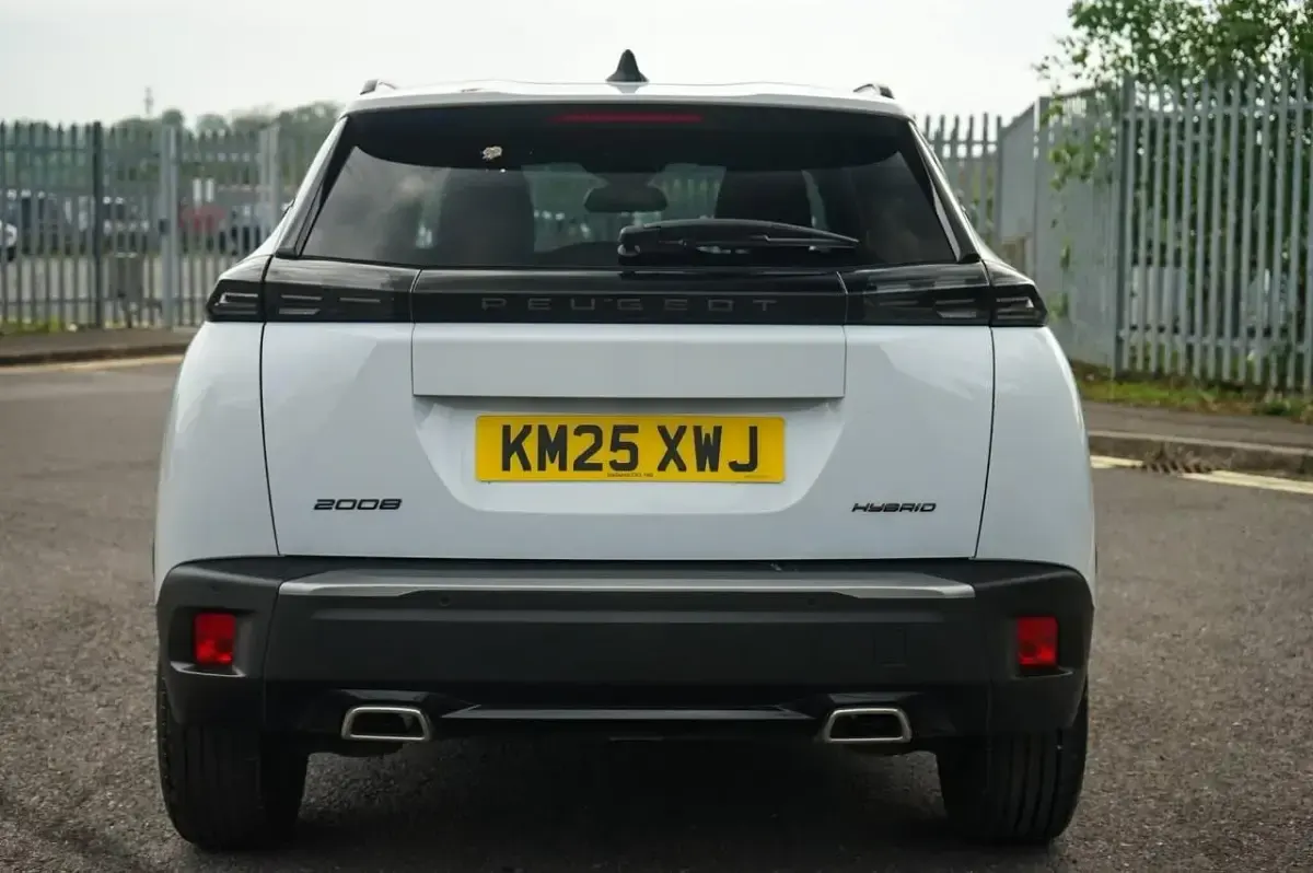 Used Peugeot 2008 Allure 145 HP (106 kW) 2025 White SUV