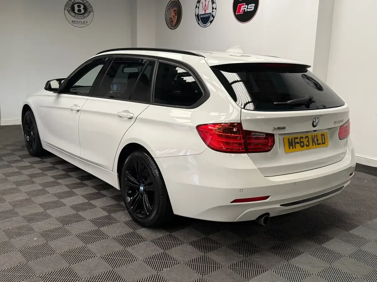 Used BMW 320 Sport Line 184 HP (135 kW) 2013 White Estate