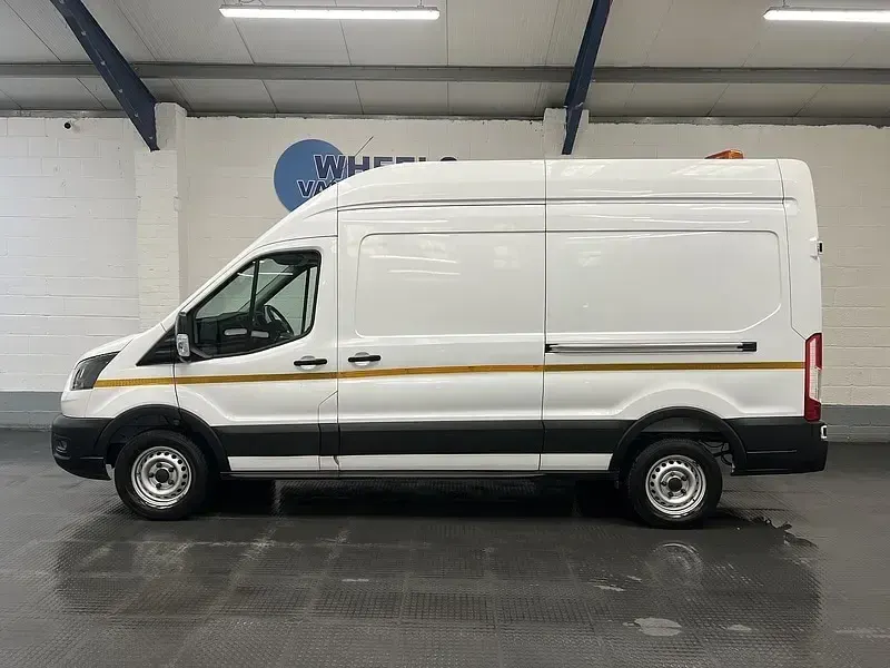 Used Ford Transit S 130 HP (95 kW) 2023 White Van