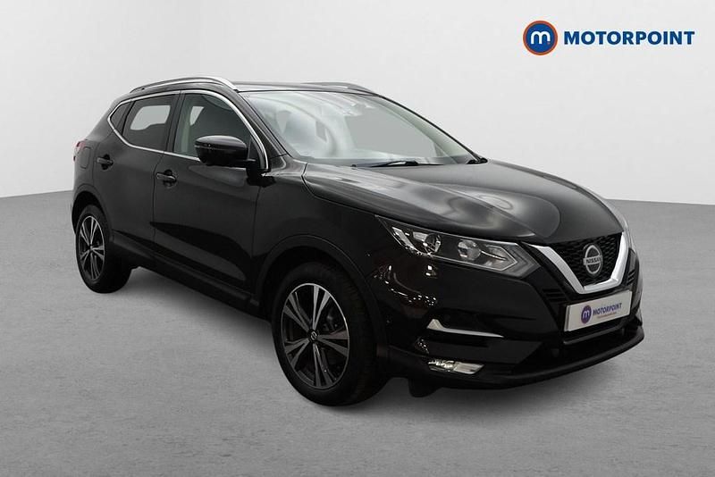 Black Used 2020 Nissan Qashqai N-Connecta SUV | £13,849 (Fair price) - Image 1/4