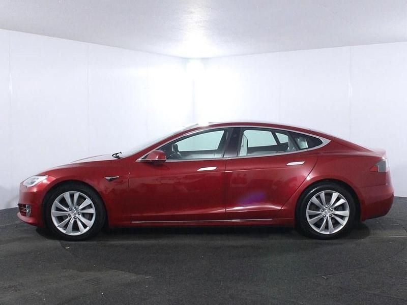Used Tesla Model S 306 kW (417 HP) 2017 Red Hatchback