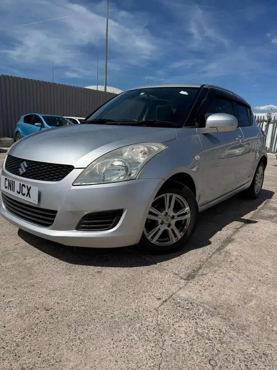 Used Suzuki Swift SZ4 94 HP (69 kW) 2011 Silver Hatchback