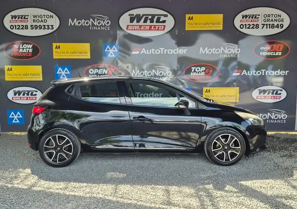 Used Renault Clio Dynamique 90 HP (66 kW) 2016 Black Hatchback