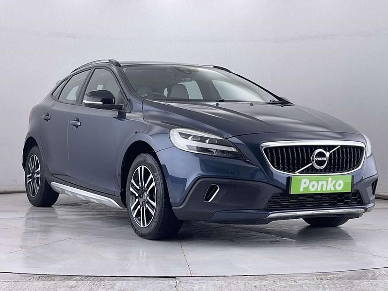 Used Volvo V40 2016 Blue Hatchback