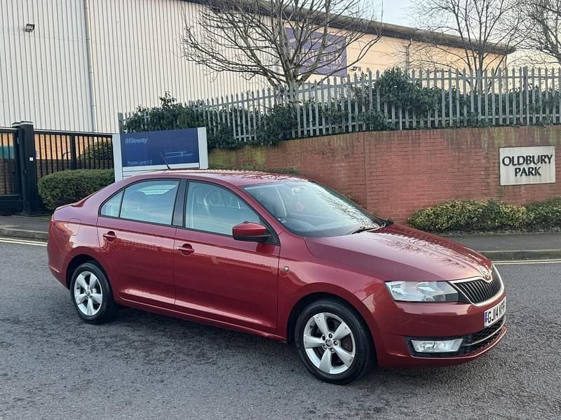 Used Skoda Rapid SE 2014 Red Hatchback