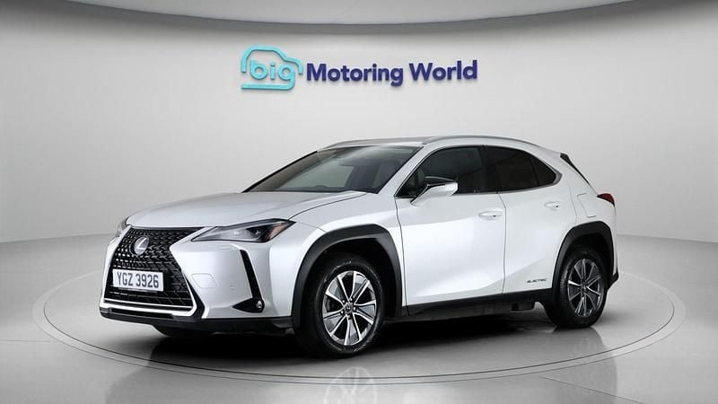 Used Lexus UX 150 kW (204 HP) 2022 White SUV