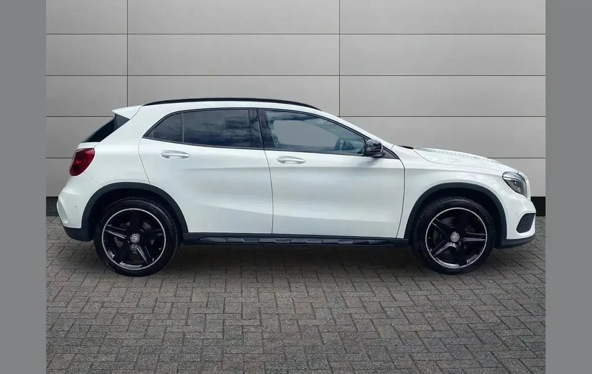 Used Mercedes GLA250 AMG line 211 HP (155 kW) 2016 White SUV