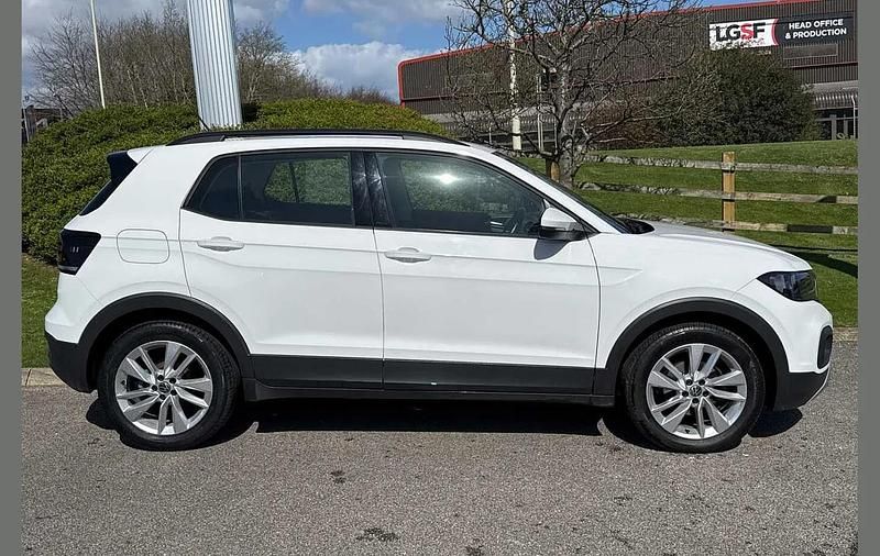 Used VW T-Cross SE 110 HP (80 kW) 2022 White SUV