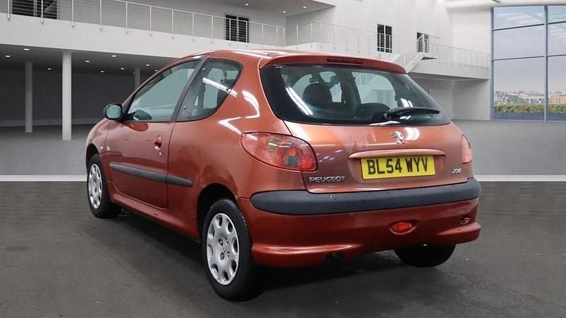 Used Peugeot 206 2005 Red Hatchback