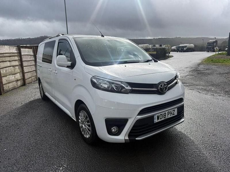Used Toyota Proace Comfort 115 HP (84 kW) 2018 White MPV