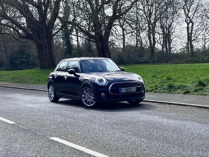 Used Mini Cooper D Hatch 116 HP (85 kW) 2017 Black Hatchback