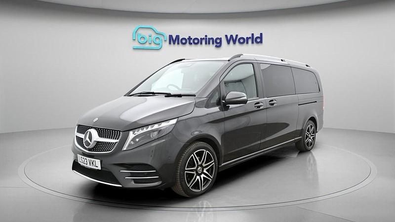 Used Mercedes V300 AMG line 237 HP (174 kW) 2023 Grey MPV