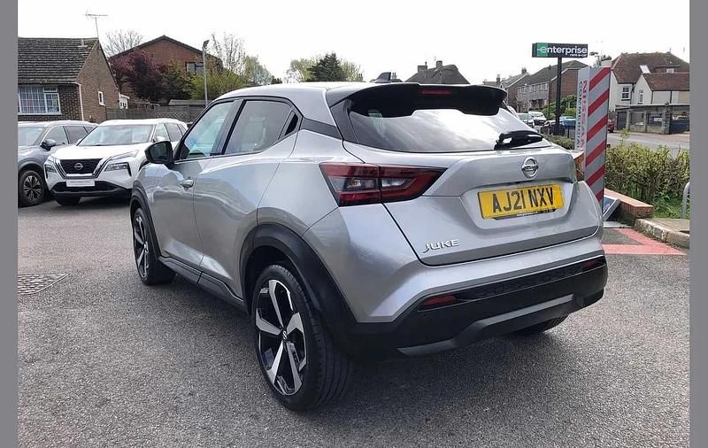 Used Nissan Juke Tekna 112 HP (82 kW) 2021 Silver SUV