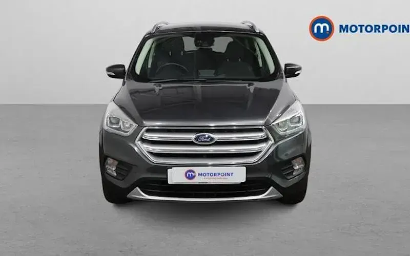 Käytetty Ford Kuga Titanium 150 HP (110 kW) 2018 Harmaa Katumaasturi