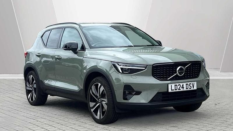 Green Used 2024 Volvo XC40 Ultimate SUV | £34,950 (A bit pricey) - Image 1/3