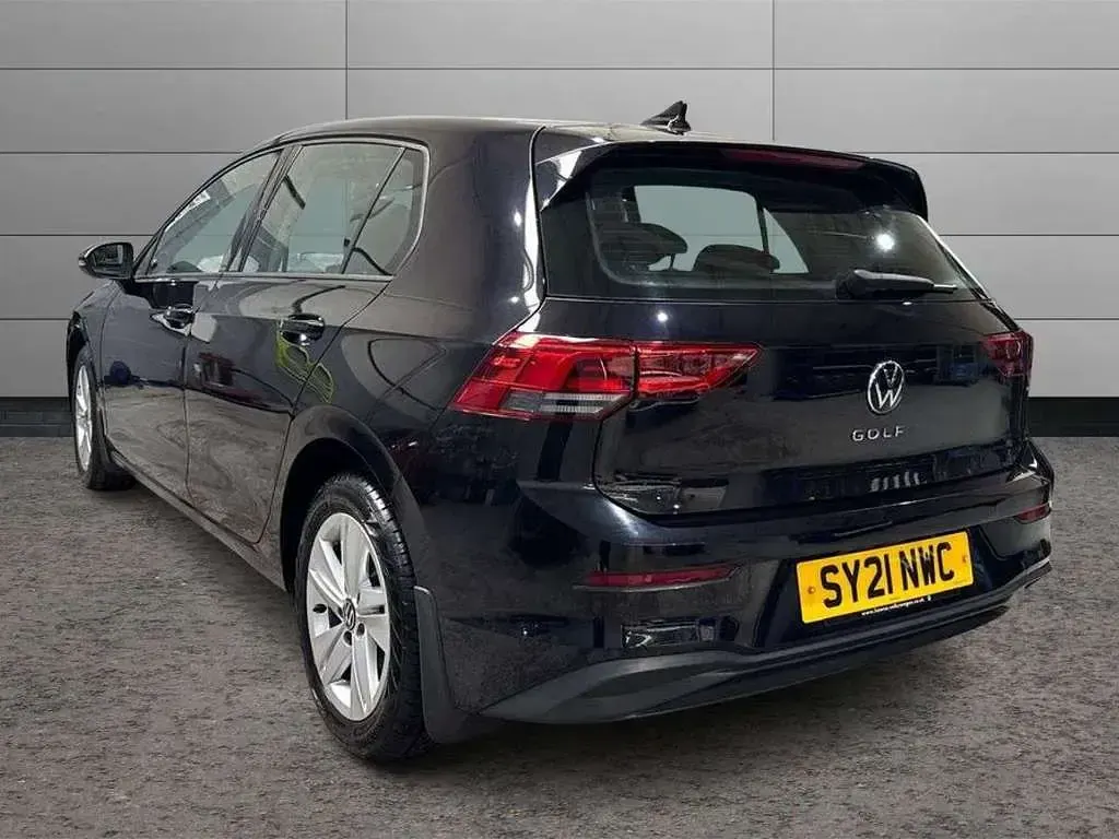 Used VW Golf VII Life 150 HP (110 kW) 2021 Black Hatchback
